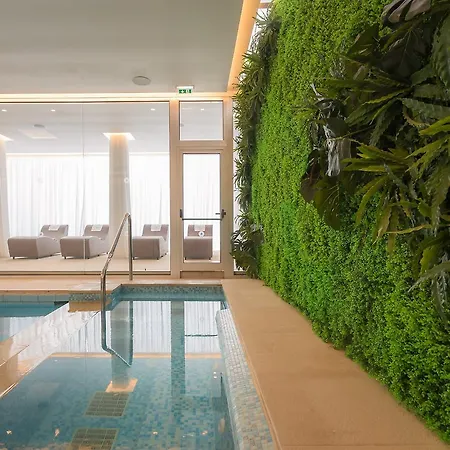 Resort Lordos & 4*