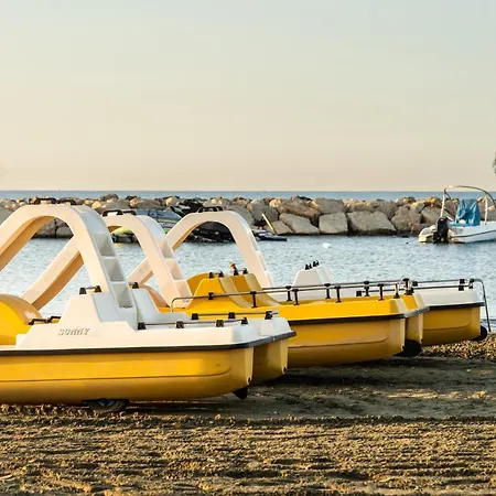 منتجع Lordos & 4*