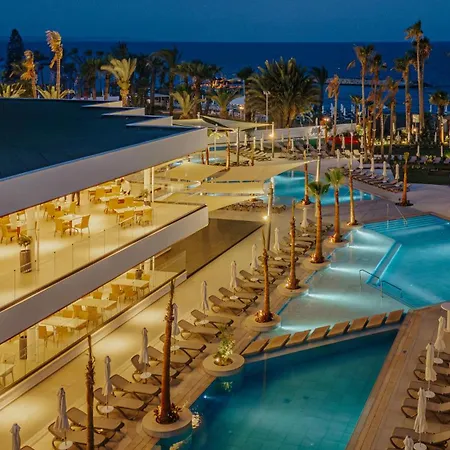 Resort Lordos & 4*
