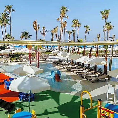 Resort Lordos & 4*