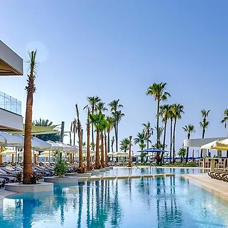 Resort Lordos & 4*