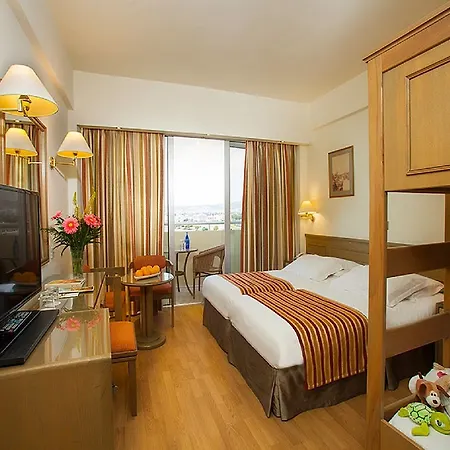 Resort Lordos & 4*